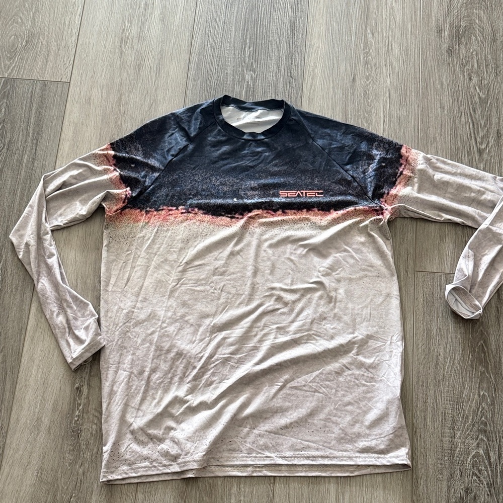 Men's Black and Pink Long Sleeve Shirt